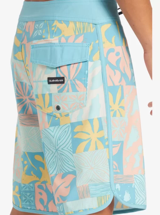 Mens Quiksilver Shorts & Amphibians | Surfsilk Hawaii Scallop 19 19" Boardshorts