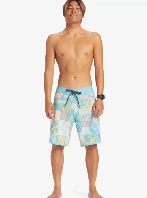 Mens Quiksilver Shorts & Amphibians | Surfsilk Hawaii Scallop 19 19" Boardshorts
