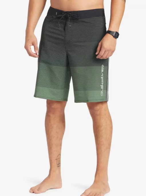 Mens Quiksilver Boardshorts | Surfsilk Massive 20" Boardshorts